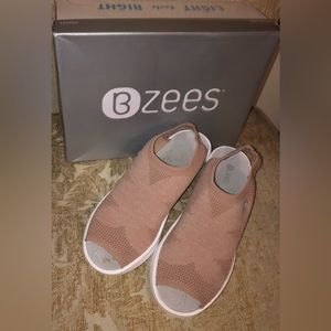 BZees-Slingbacks